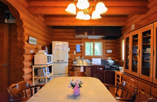 Azumino Cottage | Canadian Log Cottage TAKITARO