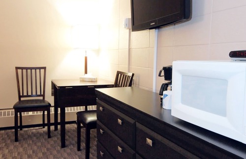 Grande Prairie Hotel | Canadian Motor Inn