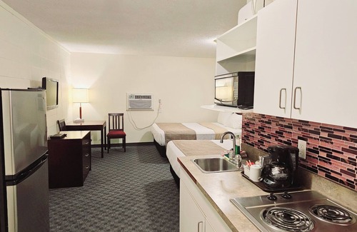 Grande Prairie Hotel | Canadian Motor Inn