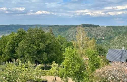 Starkenburg Cabin | Canadian wooden house with panoramic views, ideal for holidays with your four-legged friend