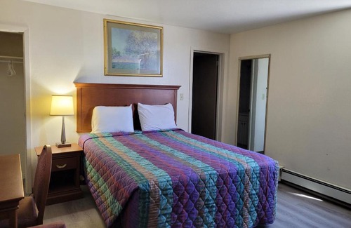 Sudbury Hotel | Canadiana Motel