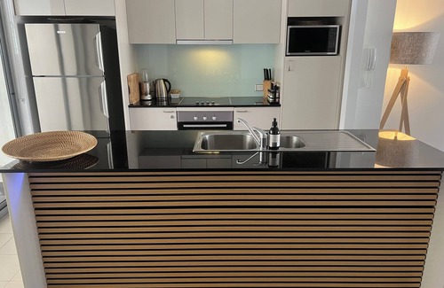 Mandurah Apartment | Canal Breeze Retreat