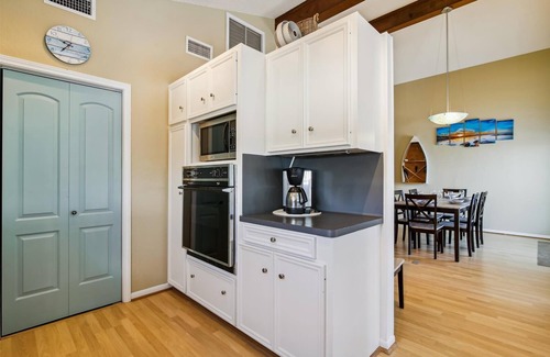 Jamaica Beach House | Canal Breeze