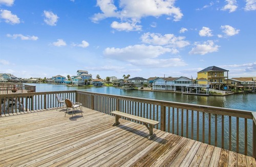 Jamaica Beach House | Canal Breeze