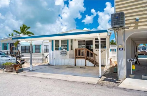 Big Coppitt Key House | Canal Front Home Cute and Cozy w/32ft boat slip