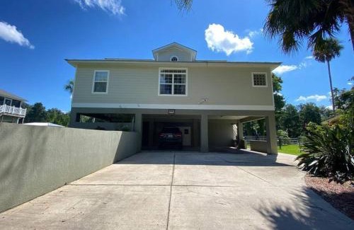 Crystal River House | Canal-Front Home on 73ft Dock!
