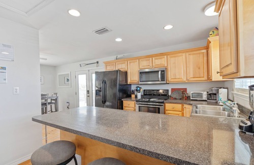 Silver Cay House | Canal front home with private pool! A block away from beach!