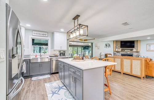 Crystal River House | Canal-Front Outdoor Oasis: Home in Crystal Water