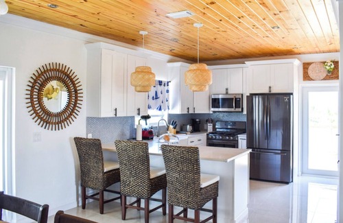 Treasure Cay House | Canal Front Private Home in Treasure Cay, Bahamas With Dock and Generator