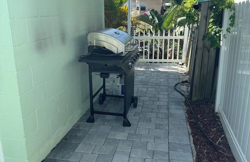 Water Front Park House | Canal front property with 2 kayaks included! Intercostal fishing minutes away