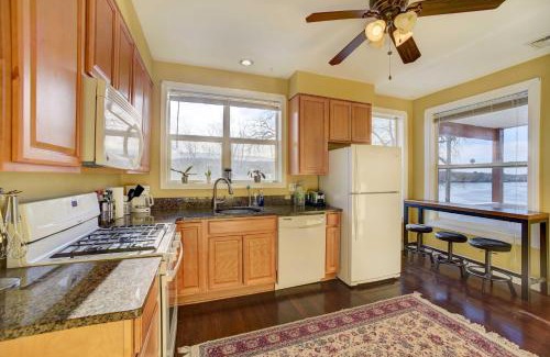 Village of Waterford Apartment | Canal-Front Waterford Apartment on Hudson River