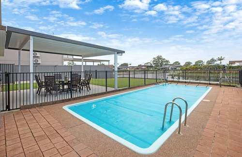 Port Macquarie House | Canal Frontage with Private Jetty