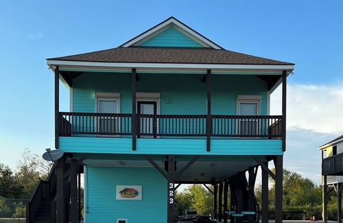 Hackberry House | Canal home near great fishing, gambling,restaurants and the beach