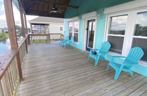 Hackberry House | Canal home near great fishing, gambling,restaurants and the beach