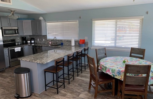 Jamaica Beach House | Canal House: Family Friendly, crabbing, fishing and more!