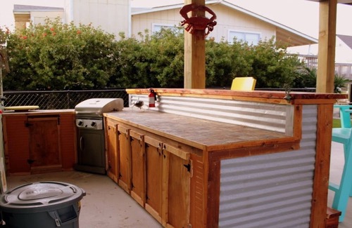 Jamaica Beach House | Canal House. Family/Pet friendly. Kayaks, Paddle Board & more.