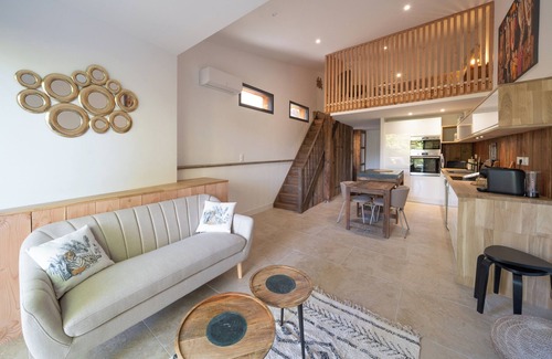 Cazaux House | Canal-side Maison du Lac in Cazaux