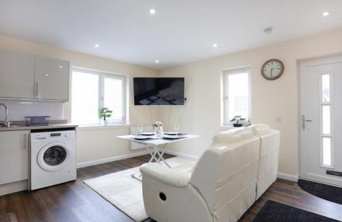 Broxburn House | Canal View Cottage