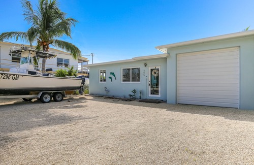 Indian Waterways House | Canalfront, Dog-Friendly Home with High-Speed WiFi, Private Boat Ramp, and Kayak