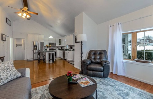 Gasport House | Canalside Haus Getaway