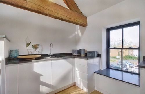 Retford Cottage | CANALSIDE WHARF, family friendly in Retford