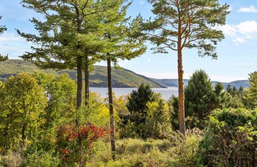 Canandaigua Resort | Canandaigua Lake Retreat with view and private beach access, foliage, hike, and Ski