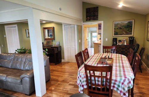 Holcomb House | Canandaigua Lakefront Vacation Home. beautiful sunsets abound! nLAKEFRONT!