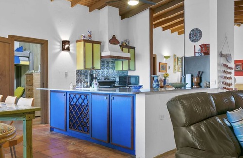 Jarealito Villa | Canary Castle, Your Seaside Retreat!
