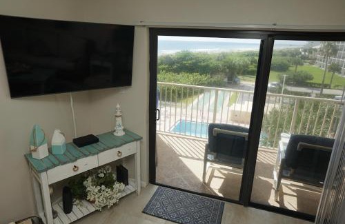 Port Canaveral House | Canaveral Towers Oceanfront 402!