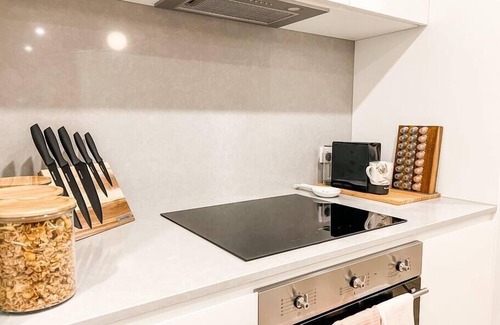 Reid Apartment | Canberra City | Parking | Self check-in | Pool