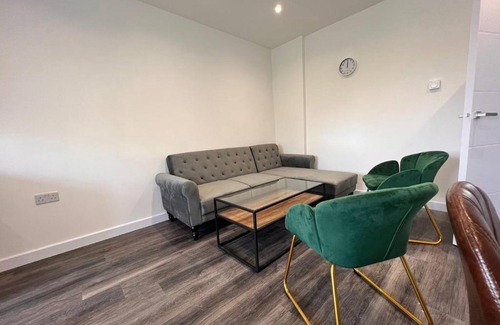 West Hendon Apartment | Canberra Suite 2BR 2BA by Hyde Edgware Rd