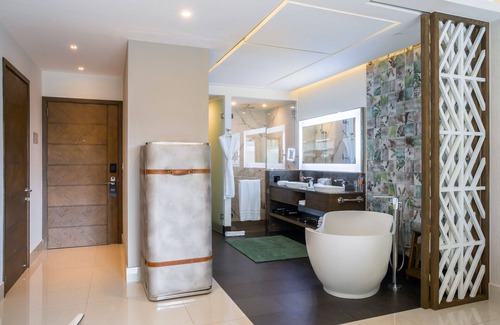 Punta Sam House | Cancun - Garza Blanca Resort & Spa nJr. Suite 1- King or 2- Queen-size beds