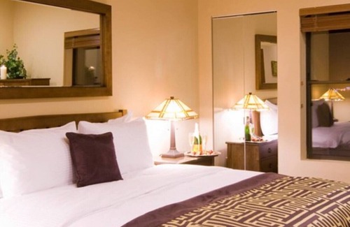 Enterprise Resort | Cancun Resort 1 bedroom · Just of the Main Strip, Pool Fun! 1 Bedroom Suite