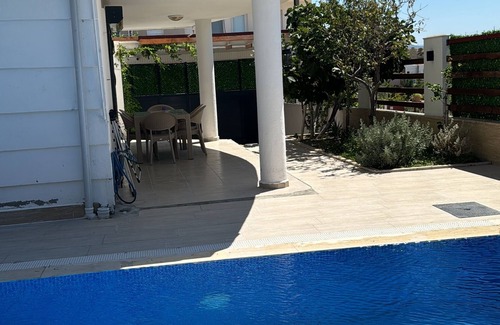 Candarli Villa | candarli white house