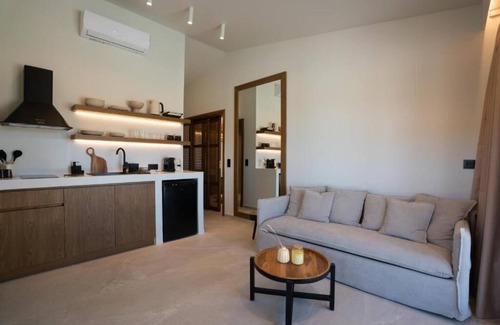 Ierissos Apartment | Candelas Suites & Nature nOne bedroom apartment with private pool