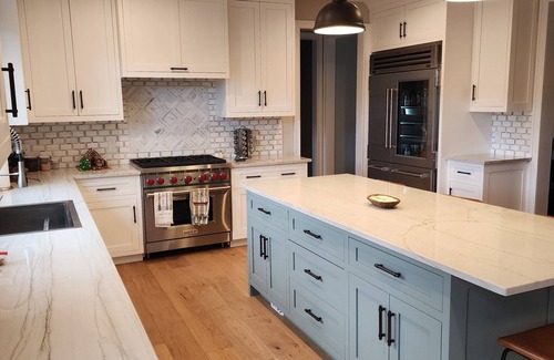 New Milford House | Candlewood Lake Front with Dock,Chef's Kitchen. Sleeps 12n