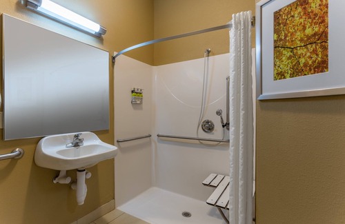 South Bend Hotel | Candlewood Suites Airport by IHG