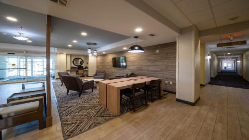 Baytown Hotel | Candlewood Suites Baytown by IHG