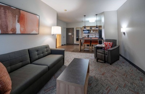 Baytown Hotel | Candlewood Suites Baytown by IHG