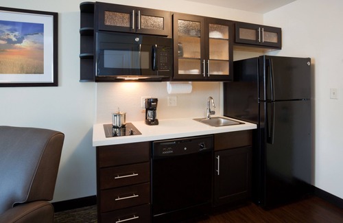 Bemidji Hotel | Candlewood Suites Bemidji - Paul Bunyan by IHG