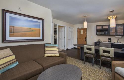 Bowling Green Hotel | Candlewood Suites Bowling Green by IHG