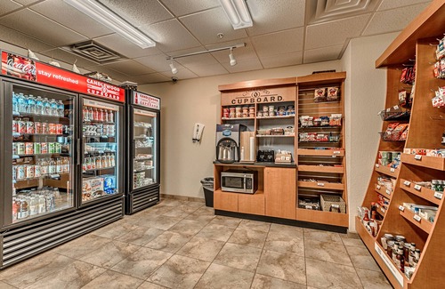 Burlington Hotel | Candlewood Suites Burlington South by IHG