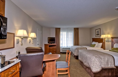 Burlington Hotel | Candlewood Suites Burlington South by IHG