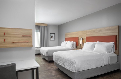 Twin Brook Hotel | Candlewood Suites Chattanooga – Hamilton Place by IHG