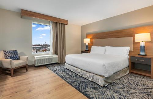 Collingwood Hotel | Candlewood Suites Collingwood by IHG
