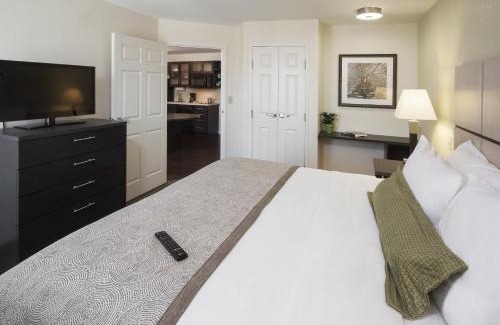 Bryan Hotel | Candlewood Suites College Station by IHG