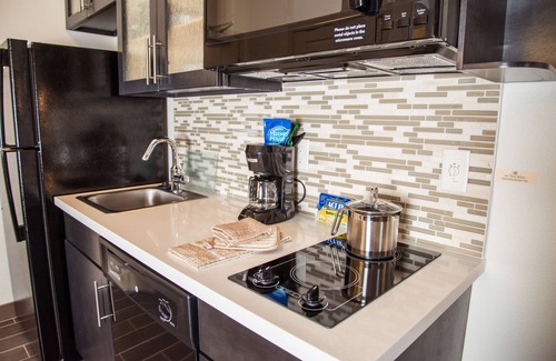 Thornton Hotel | Candlewood Suites Denver North - Thornton by IHG