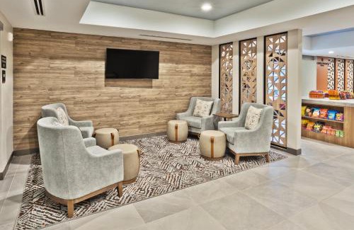 Dothan Hotel | Candlewood Suites Dothan by IHG