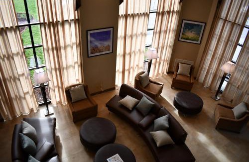 Forest Hills Hotel | Candlewood Suites Grand Rapids Airport by IHG