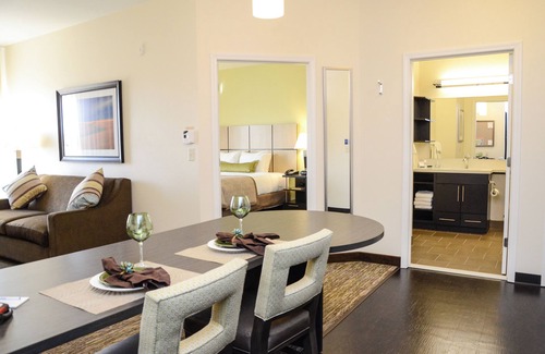 Greeley Hotel | Candlewood Suites Greeley by IHG